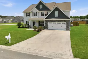 447 Oldtowne Street, Jacksonville, NC 28546 - Photo 2
