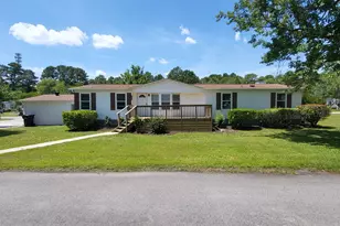 101 Plank Ct, Hampstead, NC 28443 - Photo 2