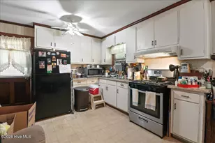 9781 Red Oak Rd, Whitakers, NC 27891 - Photo 8
