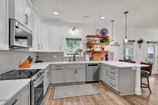 8132 Saltcedar Dr, Wilmington, NC 28411 - Photo 16