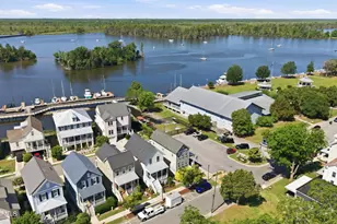 227 E Water St, Washington, NC 27889 - Photo 8