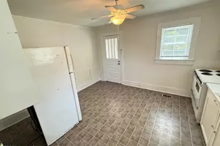 308 E Main St, Mount Olive, NC 28365 - Photo 2