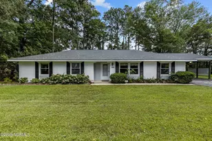 4303 Country Club Rd, Morehead City, NC 28557 - Photo 2