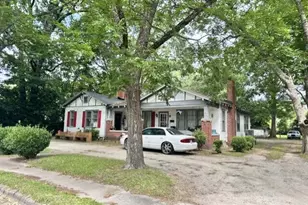409-411 N Charlotte St, Washington, NC 27889 - Photo 2