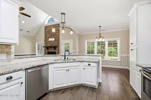 219 White Oak Bluff Rd, Stella, NC 28582 - Photo 18