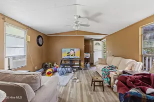 315 Messer Loop Rd, Burgaw, NC 28425 - Photo 6