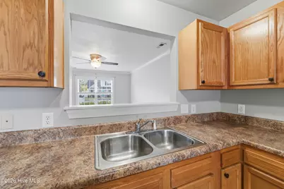 609 Streamwood Drive, Jacksonville, NC 28546 - Photo 14