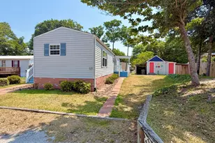 316 Fairview Dr, Emerald Isle, NC 28594 - Photo 8