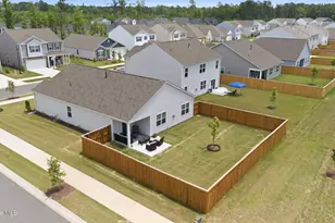 2000 Minnette Cir, New Bern, NC 28562 - Photo 2