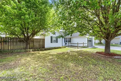 1162 Shroyer Circle, Jacksonville, NC 28540 - Photo 2