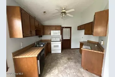350 Lee Drive, Havelock, NC 28532 - Photo 4