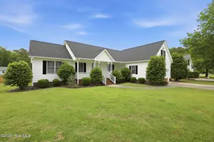 210 E Camp Kiro Rd, New Bern, NC 28560 - Photo 8