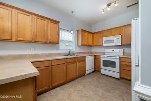 111 Croatan Woods Dr, New Bern, NC 28562 - Photo 12