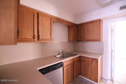 2007 Quail Ridge Road #M, Greenville, NC 27858 - Photo 10