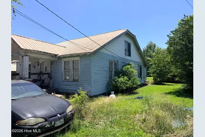 221 E Elm Street, Bladenboro, NC 28320 - Photo 4