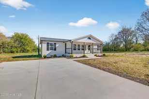 335 Myrtle Rd, Selma, NC 27576 - Photo 2