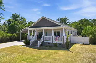 416 Ocean Spray Dr, Cedar Point, NC 28584 - Photo 2