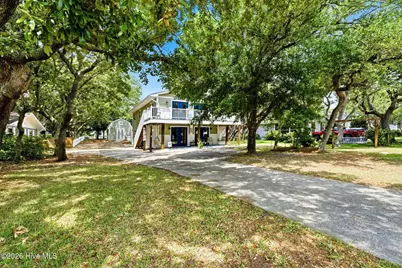 205 Mercer Street, Oak Island, NC 28465 - Photo 2