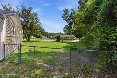 501 Henderson Drive, Jacksonville, NC 28540 - Photo 10