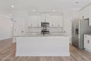 92 S Umbrella Palm Dr, Hampstead, NC 28443 - Photo 8