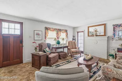 704 E Hamlet Avenue, Hamlet, NC 28345 - Photo 4