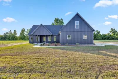 407 Wade Drive, Richlands, NC 28574 - Photo 4