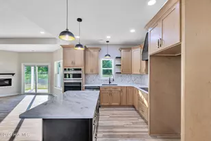 407 Wade Dr, Richlands, NC 28574 - Photo 8