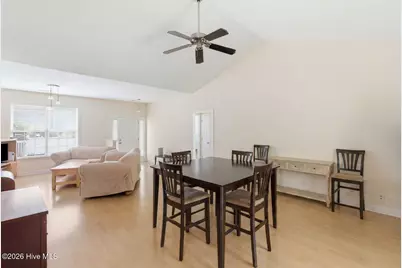 714 E Pipers Glen, Shallotte, NC 28470 - Photo 4