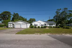 123 Crescent Dr, Beaufort, NC 28516 - Photo 2