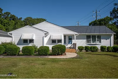 123 Crescent Drive, Beaufort, NC 28516 - Photo 1