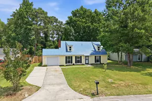 105 Woodside Ct, Jacksonville, NC 28546 - Photo 4