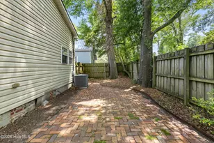 804 S 6th St, Wilmington, NC 28401 - Photo 16