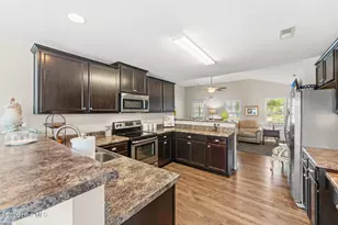 4255 Cherry Laurel Ln SE, Southport, NC 28461 - Photo 12