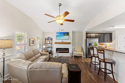 4255 Cherry Laurel Lane SE, Southport, NC 28461 - Photo 6