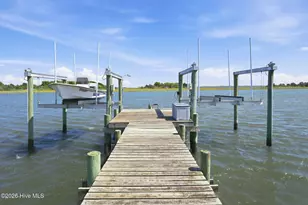 121 Harbour Dr, Hubert, NC 28539 - Photo 2