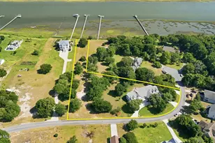 121 Harbour Dr, Hubert, NC 28539 - Photo 10