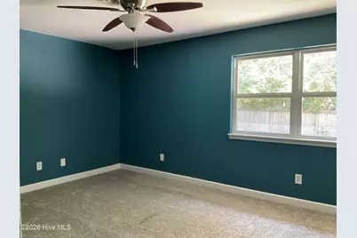 303 S Willow Lane, Jacksonville, NC 28546 - Photo 6
