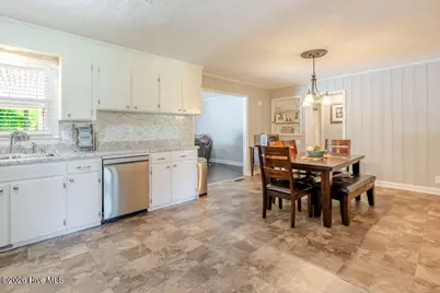 201 Glenwood Drive, Elizabethtown, NC 28337 - Photo 6
