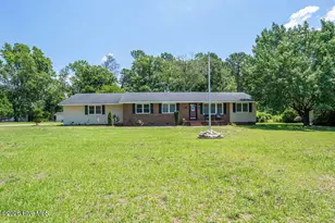 201 Glenwood Dr, Elizabethtown, NC 28337 - Photo 1