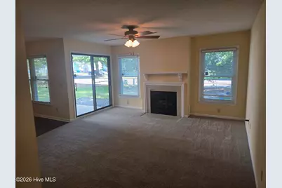 109 W Victoria Court #A, Greenville, NC 27834 - Photo 4