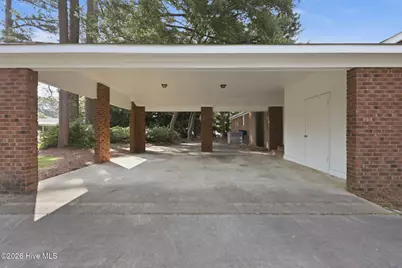 1205 W Highland Avenue, Kinston, NC 28501 - Photo 10