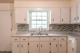 917 Cypress St, Rockingham, NC 28379 - Photo 4