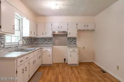 917 Cypress Street, Rockingham, NC 28379 - Photo 6