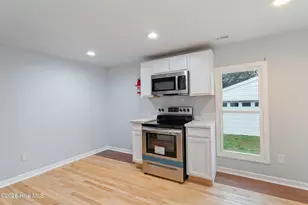 909 1st St, Elizabeth City, NC 27909 - Photo 8