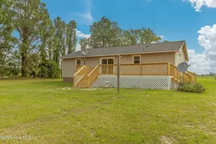 358 White Flash Rd, Mount Olive, NC 28365 - Photo 2