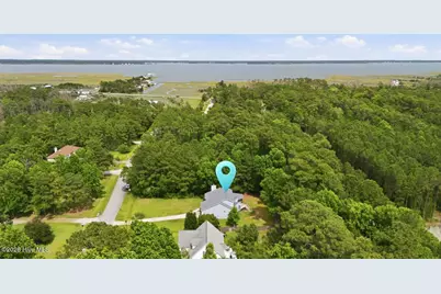 115 N Harbor Drive, Beaufort, NC 28516 - Photo 2
