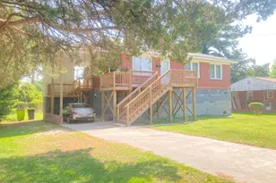 2012 Opal St, New Bern, NC 28560 - Photo 2