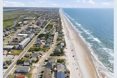 522 N Shore Drive, Surf City, NC 28445 - Photo 12