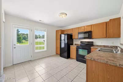 100 Cornerstone Place, Jacksonville, NC 28546 - Photo 4