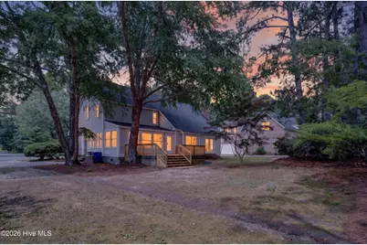 208 Dupont Circle, Greenville, NC 27858 - Photo 2